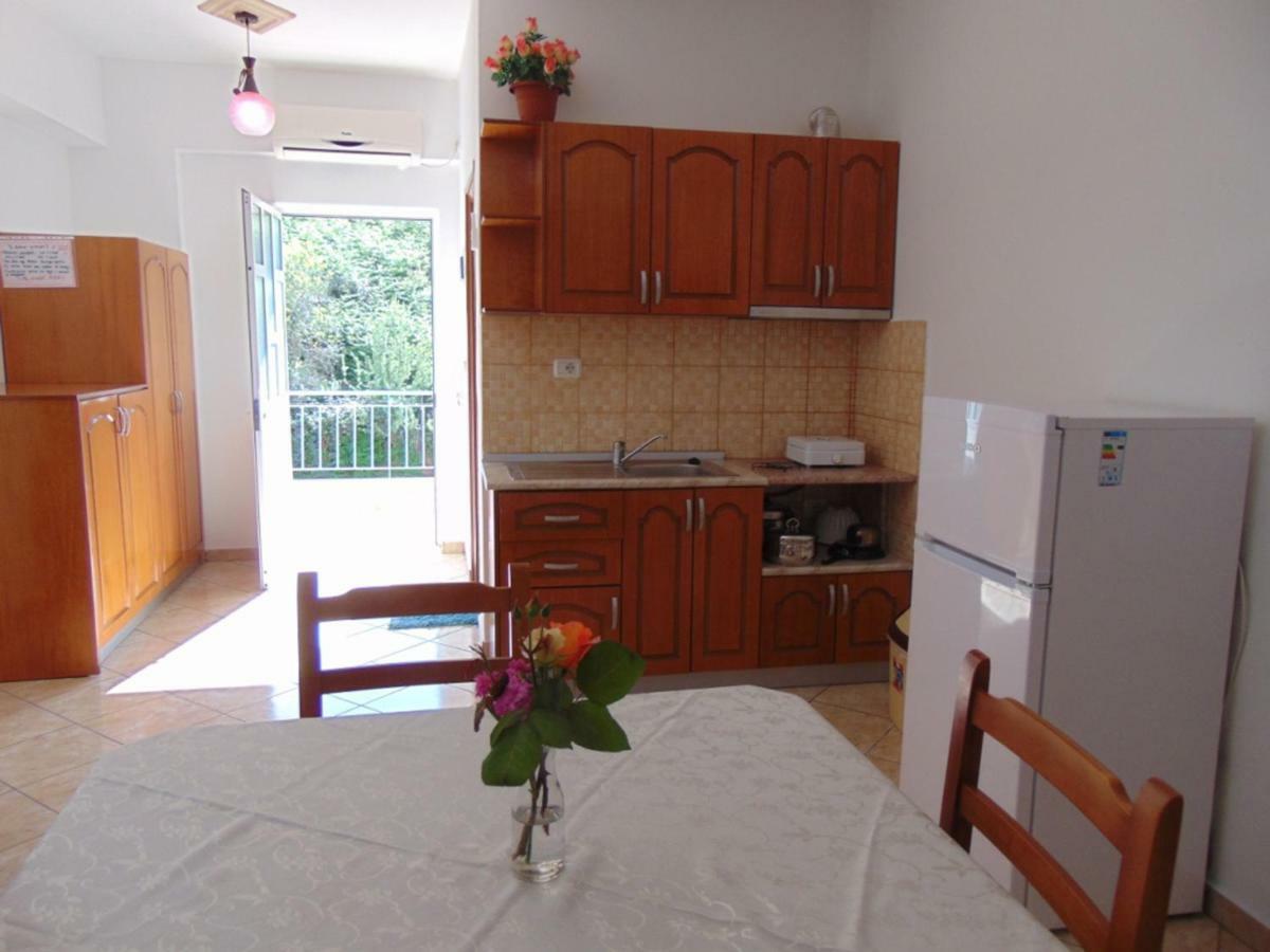 Hotel apartamentowy Hida Himara