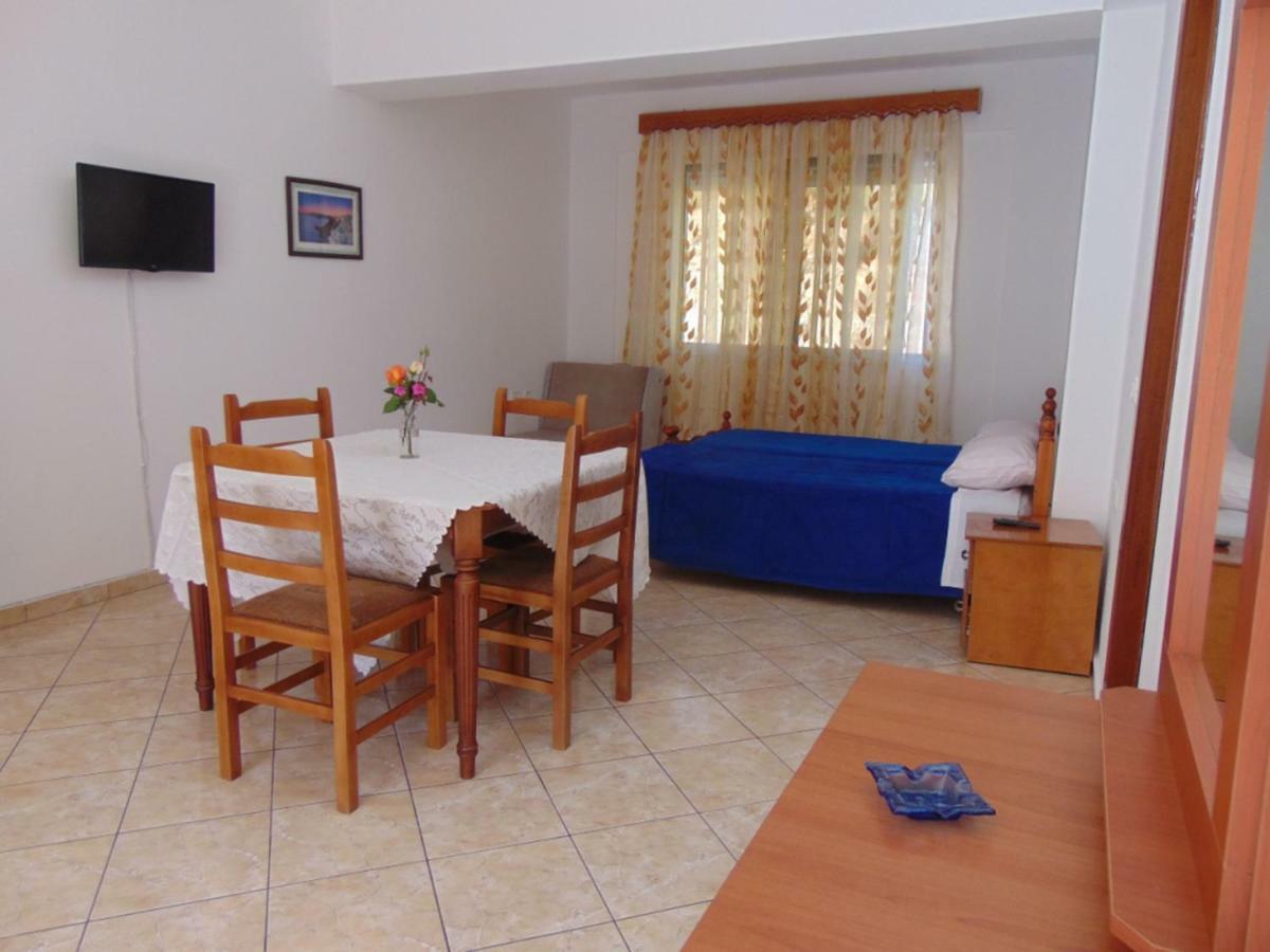 Apart-hotel Hida Himare